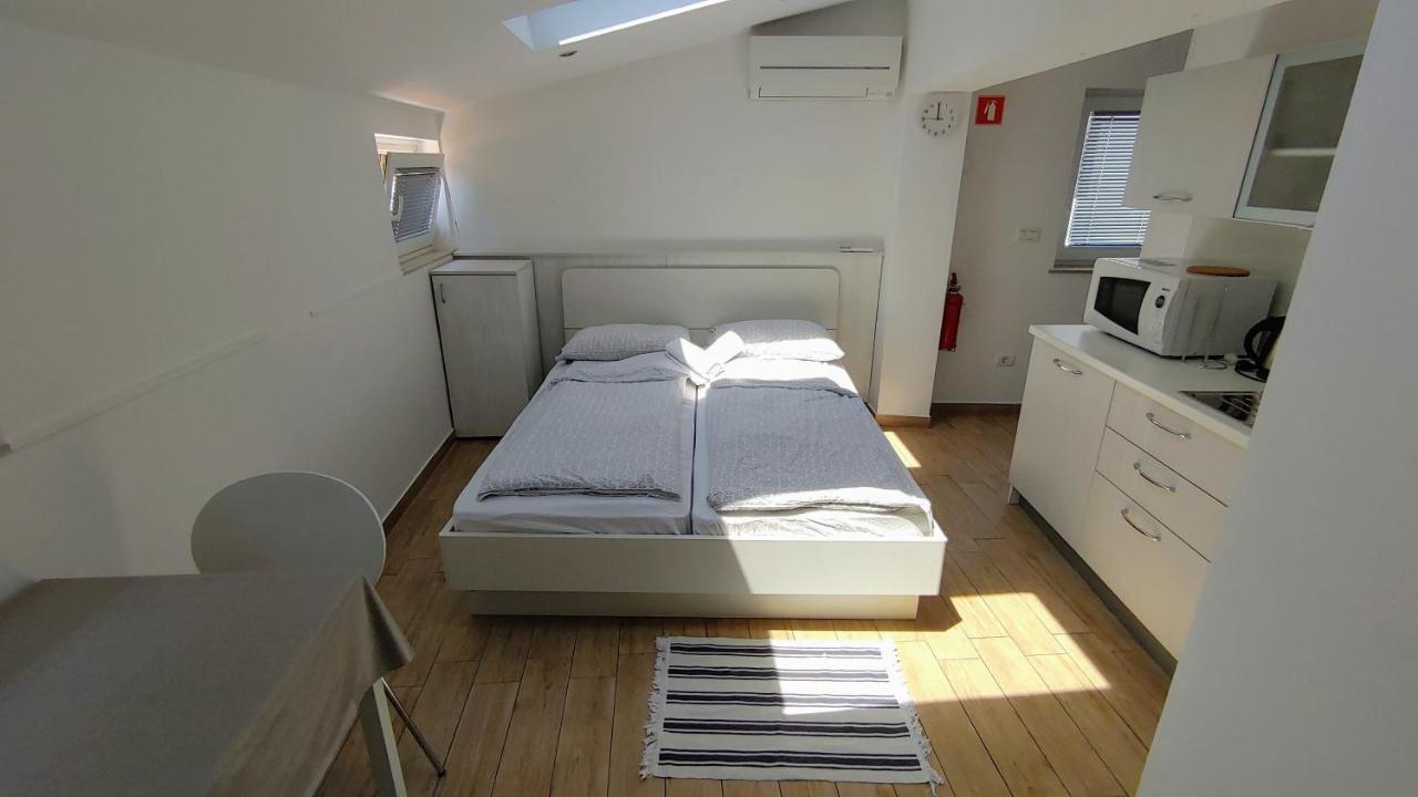 B&B Isola 伊佐拉 外观 照片